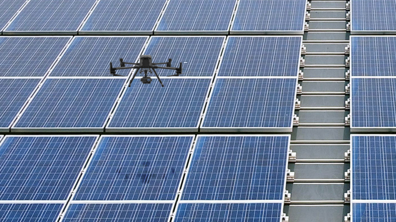 z6尊龙(中国有限公司)-官方网站以无人机搭配IR Sensor热显像技术进行全方面模块健检，有效降低人力成本并提升发电量