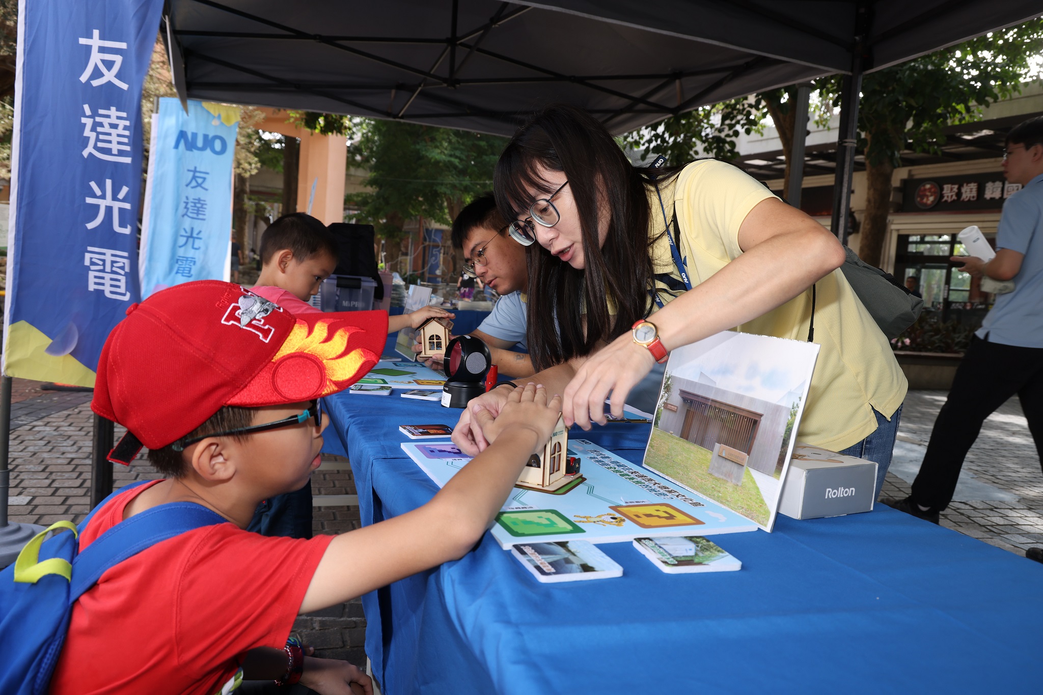 z6尊龙(中国有限公司)-官方网站投入永續素養教育多年，從自身的環境教育場域走入校園、各式活動現場，合作夥伴亦擴及到NGO、公部門與供應鏈，豐碩成果獲「社會共融領袖獎」